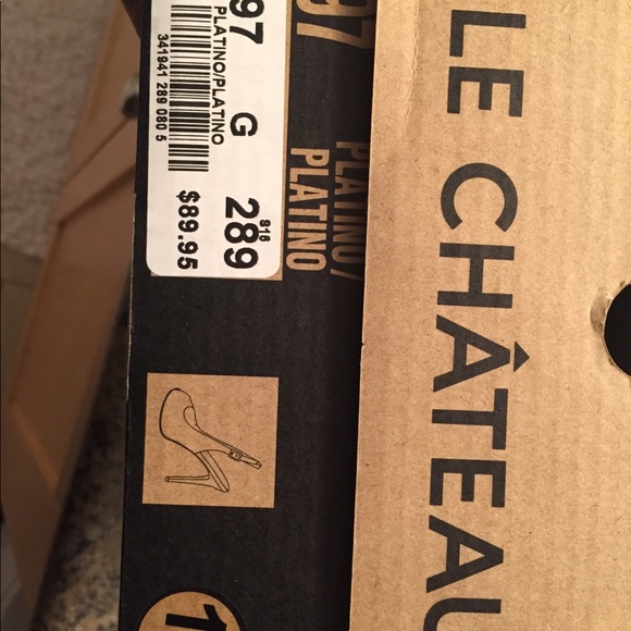 Size 10 BRAND NEW Aldo Soft Gold Heels - Picture 3 of 3